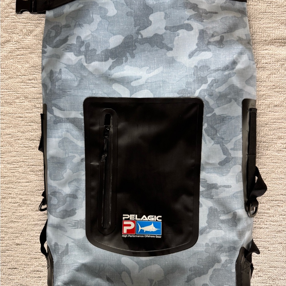 NWOT Pelagic Dry Bag